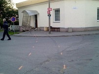 26.6.2012 - zničený vchod do kulturního domu