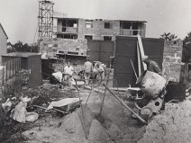 Výstavba hasičárny 1973 (vpravo Jan Halška)
