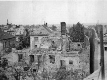 Pohled z Kostela směrem na Komas (1945)
