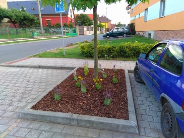 Páteční brigáda v centru obce - parkoviště