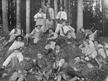 DTJ sehrál 19. a 26. srpna 1923 divadelní hru - Ondráš, pán Lysé hory