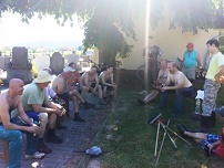 veřejná brigáda na Sucholazeckém hřbitově
