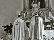 foto 3 P. Alois Klein. bývalý kaplan komárovské farnosti a ThDr. Vojtech Tkadlčik