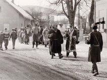 Pochování basy 1983 zachyceno SVAZARMem