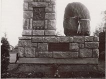 Památní po odhalení 1968