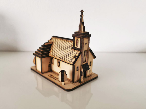 Laserem vyřezávaný model kaple Andělů strážných